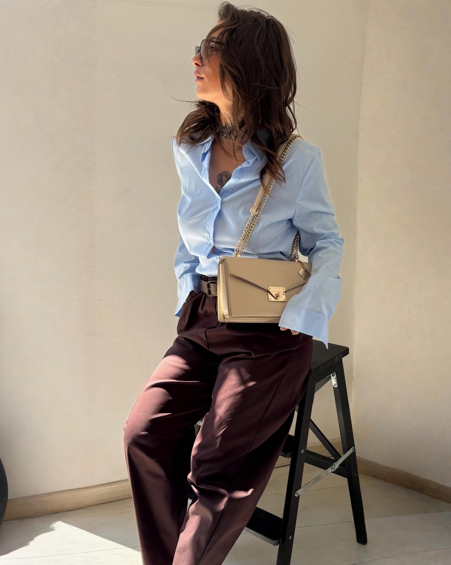 Camicia Azzurra Elegante e Versatile: Lo Stile che Cerchi
