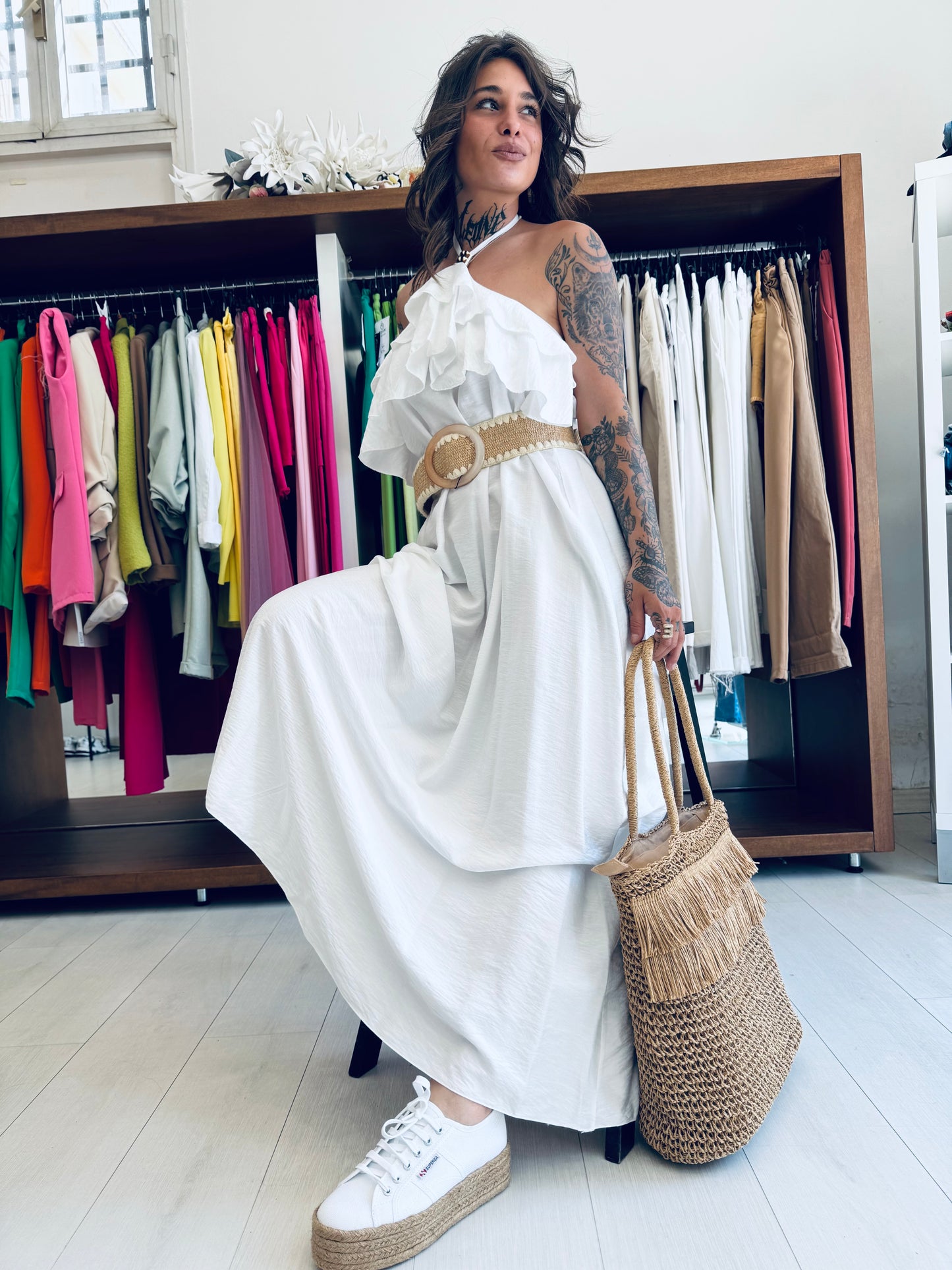 Abito Lungo con Scollo all'Americana e Volant - Stile Boho-Chic